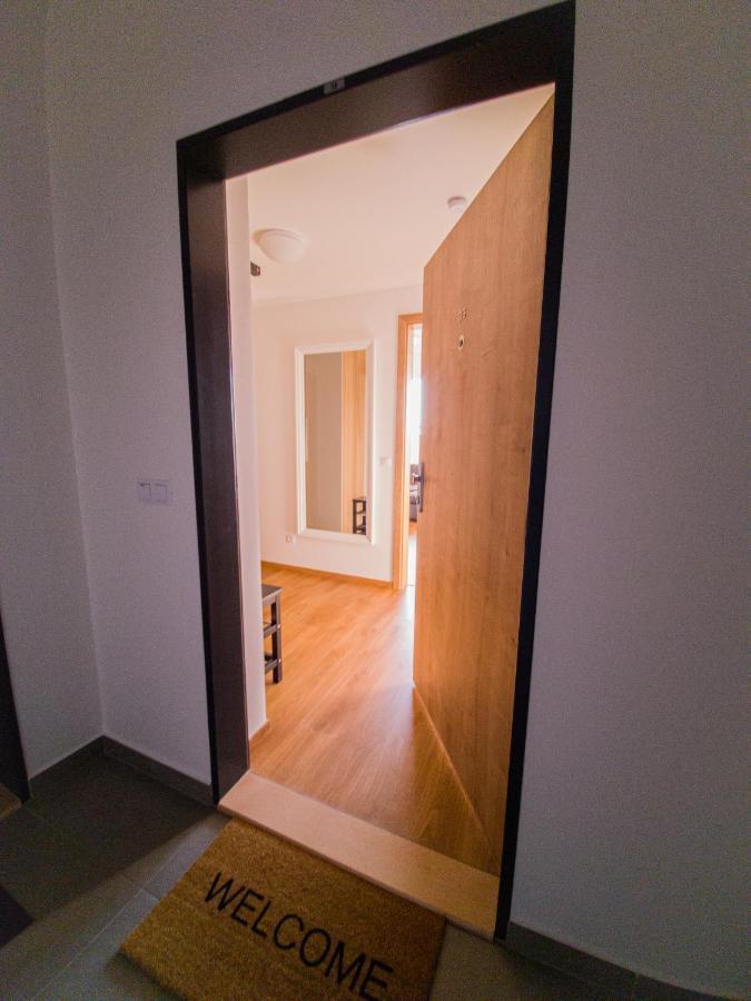 Modern Flat With Large Terrace Lejlighed Hradec Králové Eksteriør billede